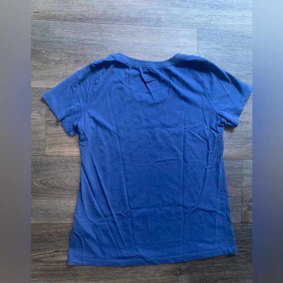 Nike Dri-Fit The Nike Tee - Picture 2 of 4